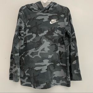 Nike | Gray Camo Lightweight Hoodie Sweatshirt